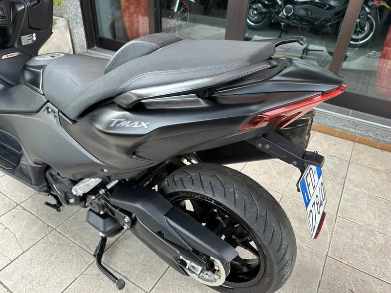 Yamaha T-Max 560 (2022 - 24) (10)