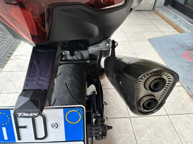 Yamaha T-Max 560 (2022 - 24) (15)
