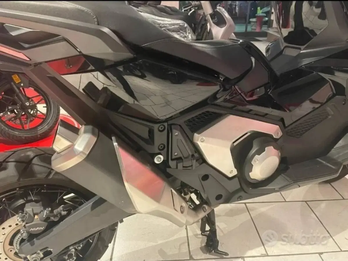 Honda X-ADV 750 DCT Travel (2021 - 24) (6)