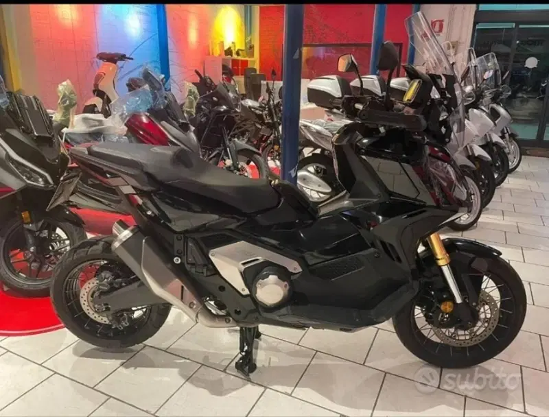 Honda X-ADV 750 DCT Travel (2021 - 24) (4)