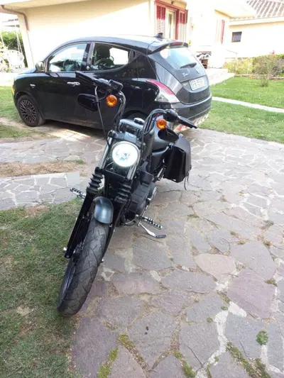 Harley-Davidson 1200 Custom (2007 - 13) - XL 1200C usata