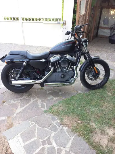 Harley-Davidson 1200 Custom (2007 - 13) - XL 1200C usata