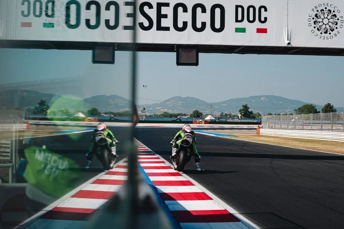 SBK 2025. GP d’Italia a Misano. Bulega: “Bassani non è venuto a chiedermi scusa e mi dispiace molto” (5)