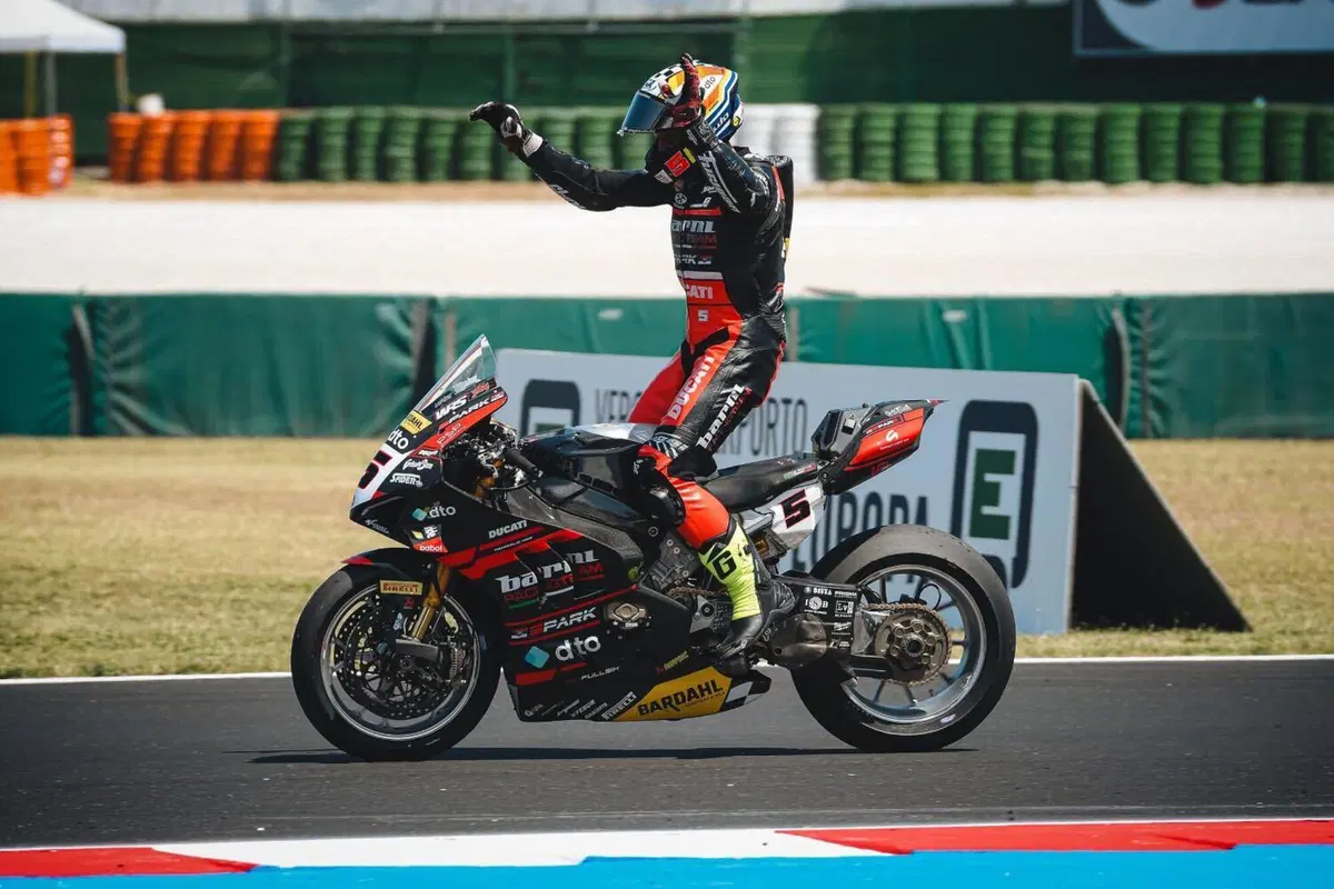 SBK 2025. GP d’Italia a Misano. Bulega: “Bassani non è venuto a chiedermi scusa e mi dispiace molto” (10)