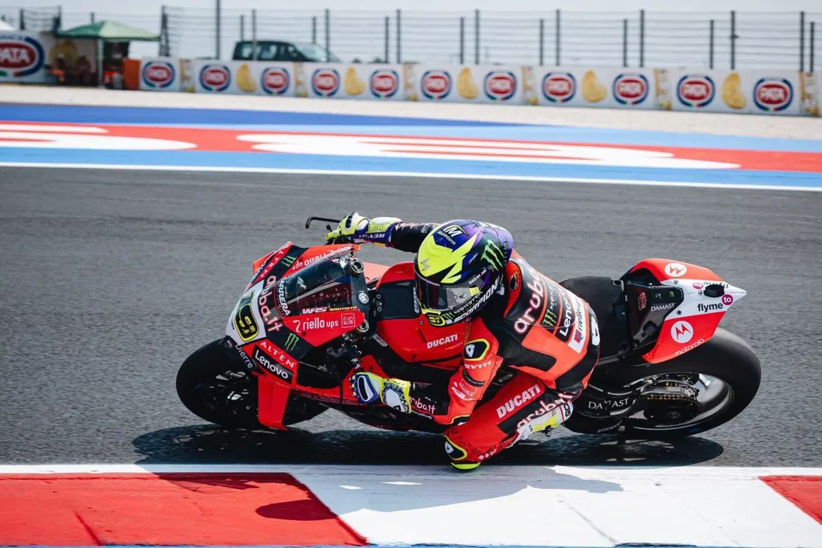 SBK 2025. GP d’Italia a Misano. Bulega: “Bassani non è venuto a chiedermi scusa e mi dispiace molto” (35)