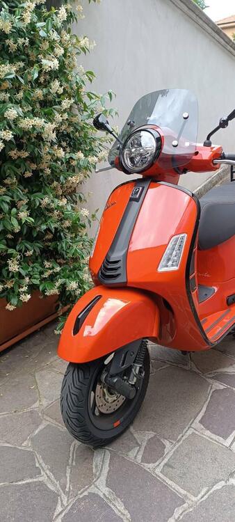 Vespa GTS 300 Super Sport (2023 - 24) (2)