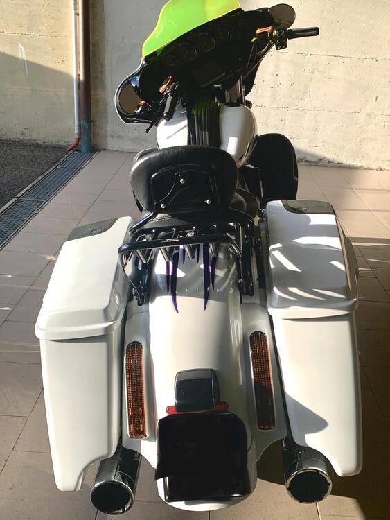 Harley-Davidson 110 Street Glide (2016) - FLHXSE (3)