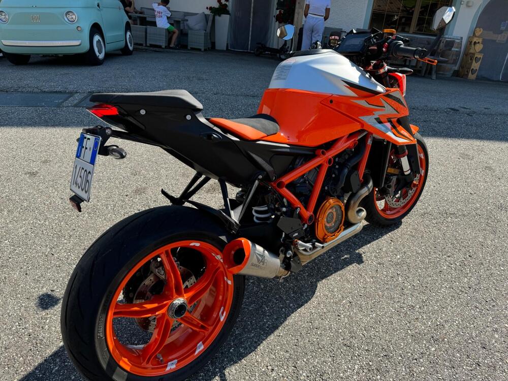 KTM 1290 Super Duke R (2022 - 23) (2)