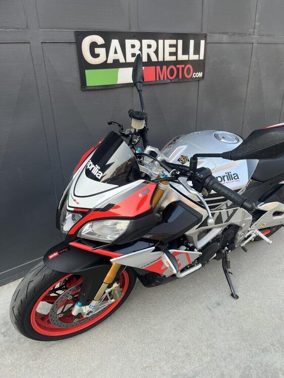 Aprilia Tuono V4 Factory (2015 - 17) (2)