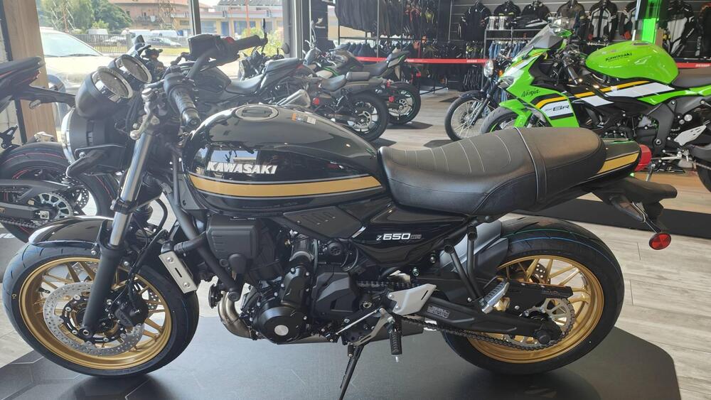 Kawasaki Z 650 RS (2025 - 26) (4)
