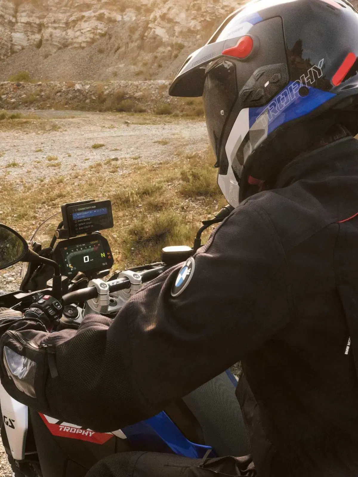Casco BMW GS Rallye Carbon con ConnectedRide COM P1 GS (5)