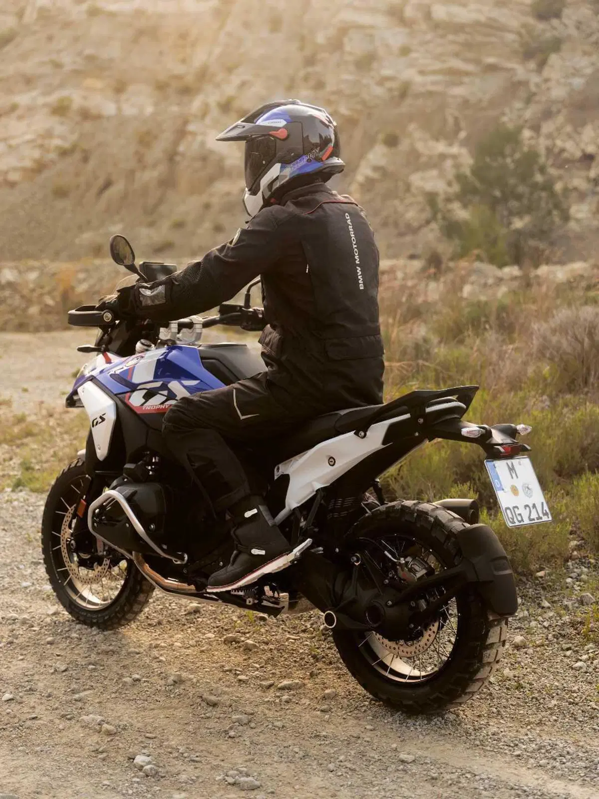 Casco BMW GS Rallye Carbon con ConnectedRide COM P1 GS (6)