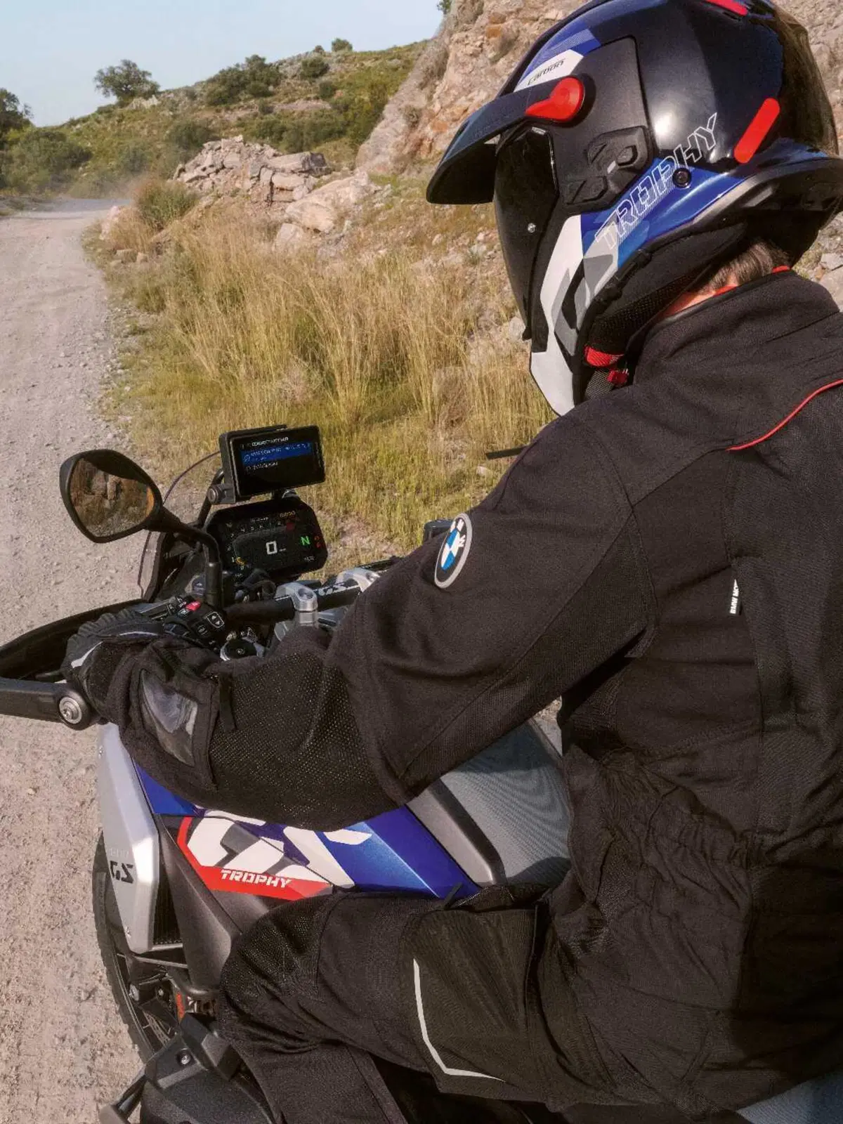 Casco BMW GS Rallye Carbon con ConnectedRide COM P1 GS (12)