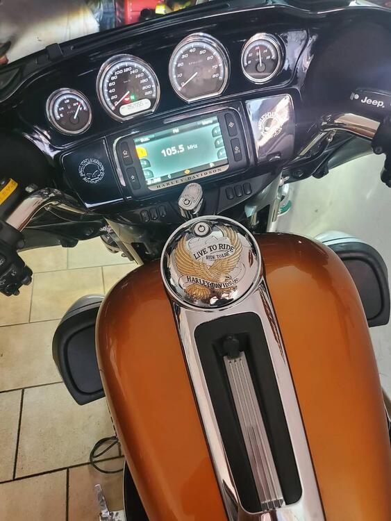 Harley-Davidson 1690 Electra Glide Ultra Classic (2014 - 16) - FLHTCU (5)