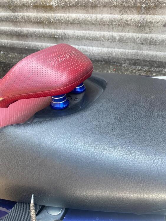 Yamaha T-Max 500 (2001 - 03) (4)