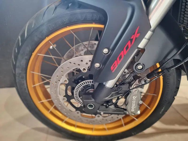 QJ Motor SRT 900 SX (2025 - 26) (7)