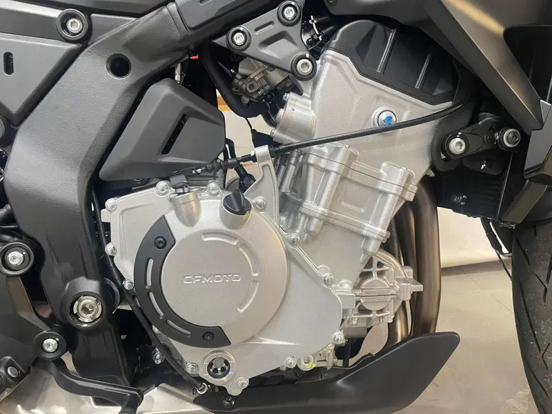 CFMOTO 675NK (2025 - 26) (5)