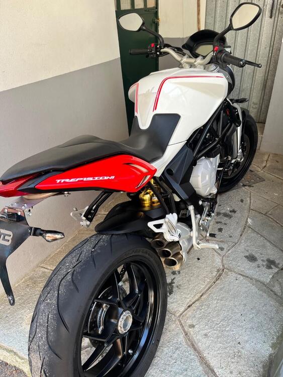 MV Agusta Brutale 800 (2012 - 15) (2)