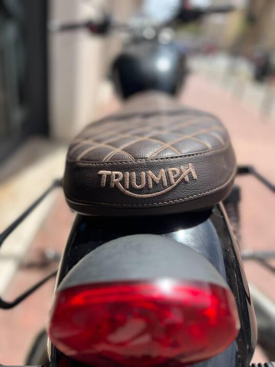 Triumph Street Twin 900 (2016) (5)