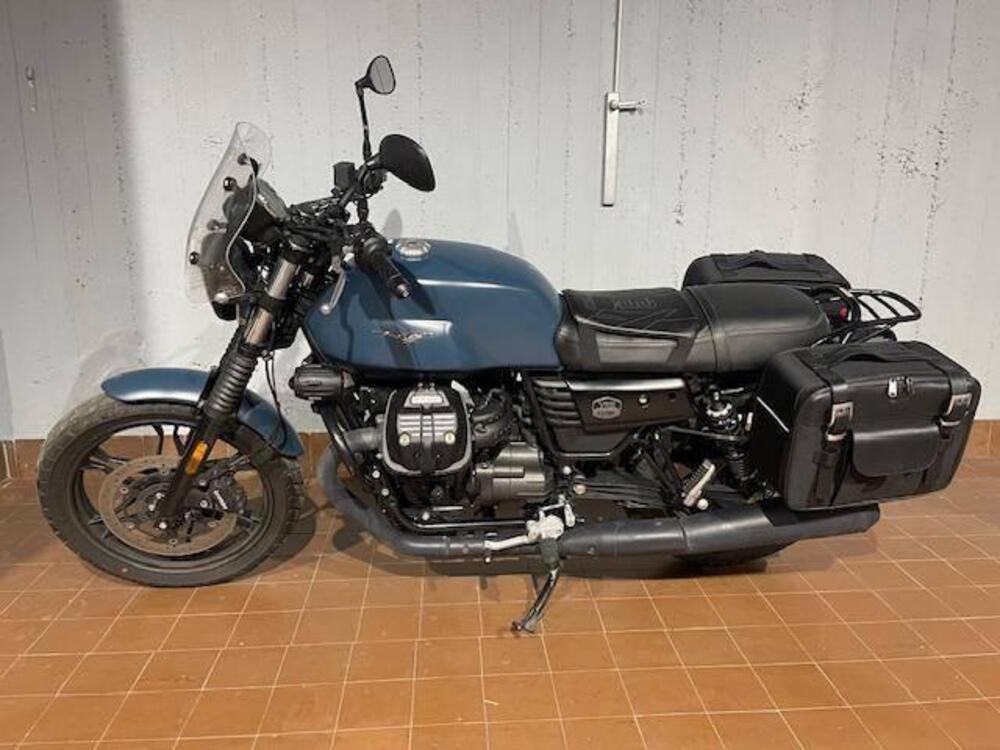 Moto Guzzi V7 III Stone (2017 - 20) (2)