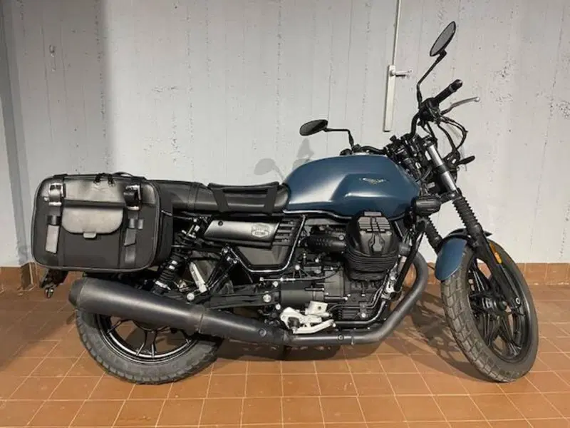 Moto Guzzi V7 III Stone (2017 - 20)