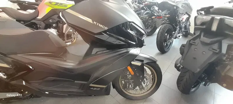 Kymco Xciting VS 400i (2023 - 26) (2)