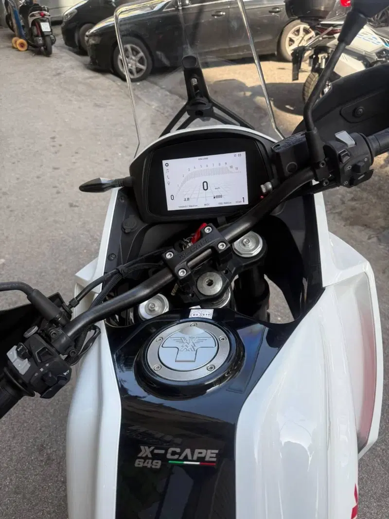 Moto Morini X-Cape 650 (2021 - 26) (5)