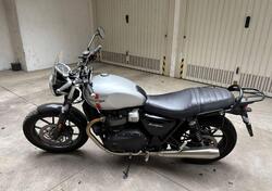 Triumph Street Twin 900 (2016) usata