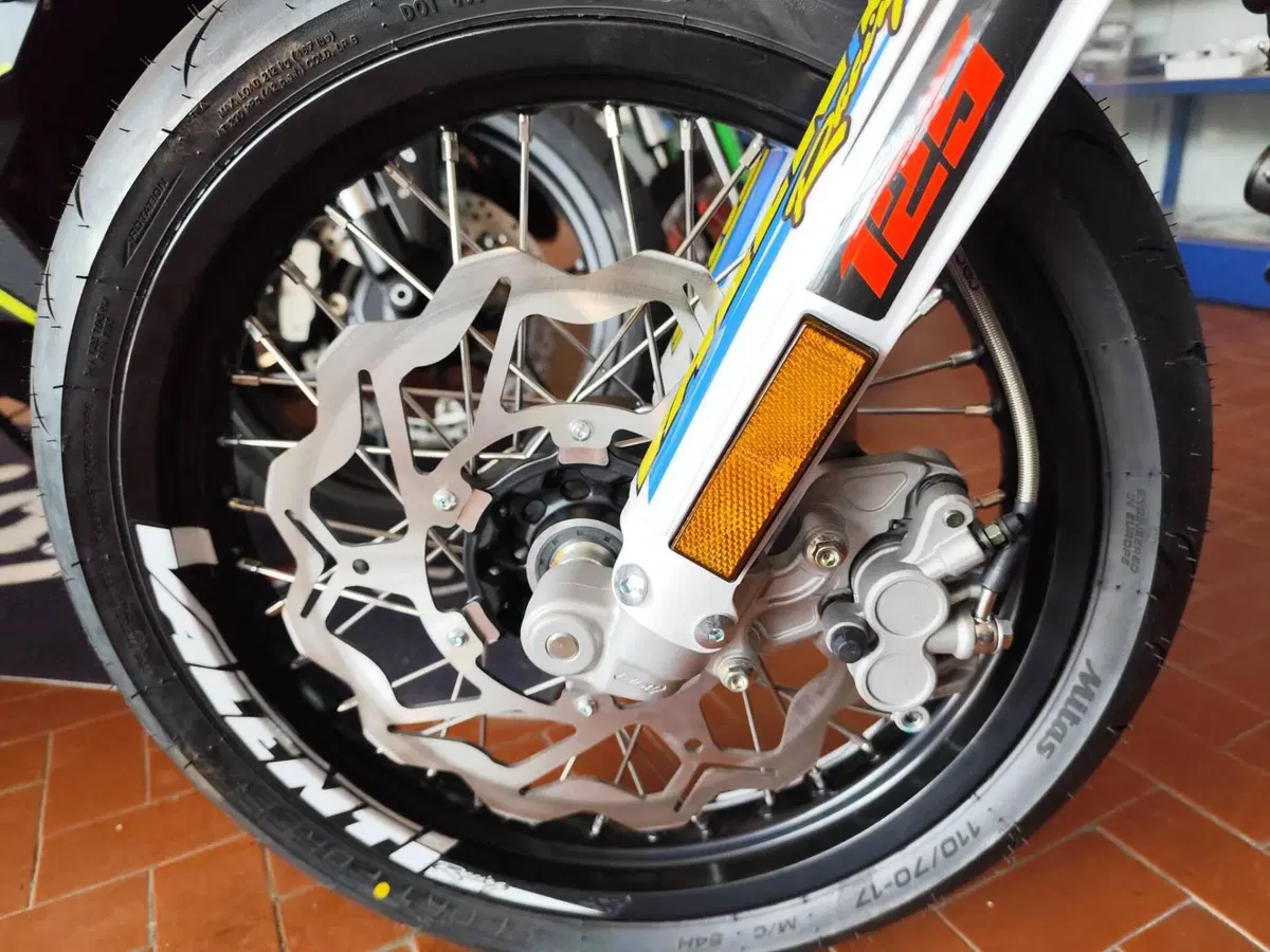 Valenti Racing SM 125 Z (2023 - 26) (4)