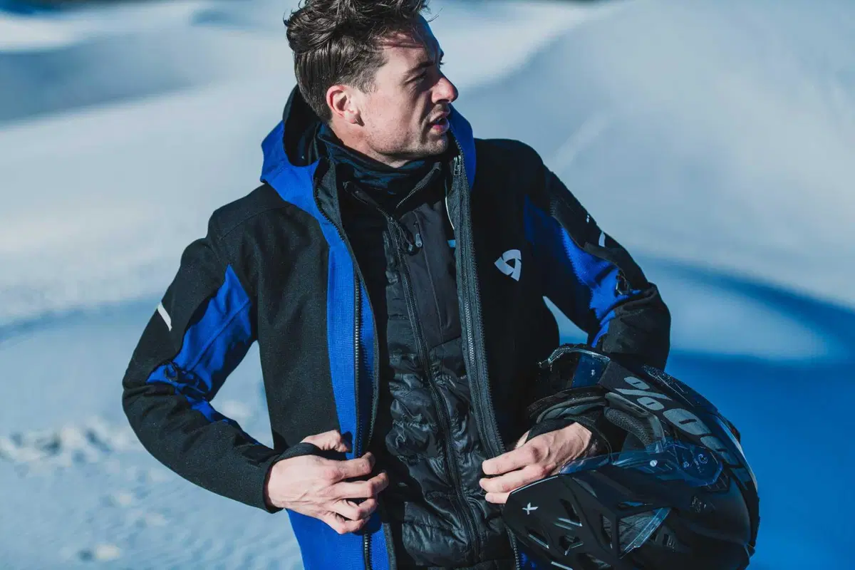 REV’IT! presenta il completo Tectonic H2O (8)