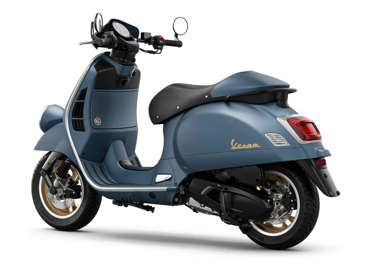 Vespa Officina 8: l'edizione speciale ispirata alle origini (4)
