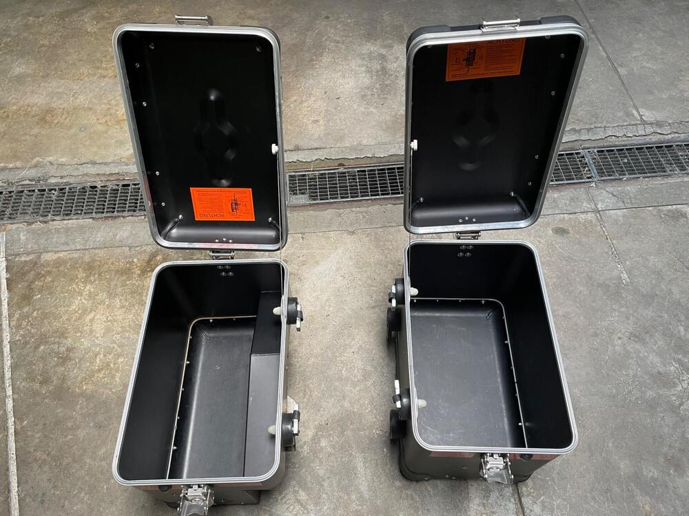 Valigie Touratech nere (3)