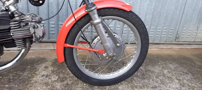 Aermacchi Harley-Davidson ALA VERDE 4 M (4)