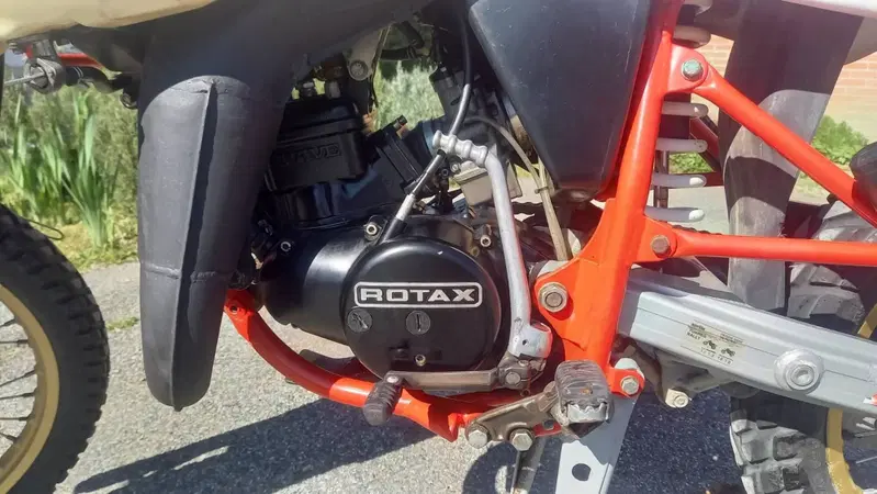 Aprilia TUAREG RALLY 125 (4)