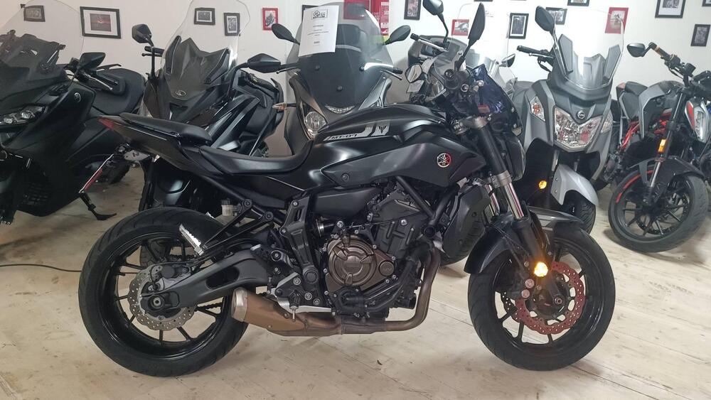 Yamaha MT-07 (2017 - 18) (2)