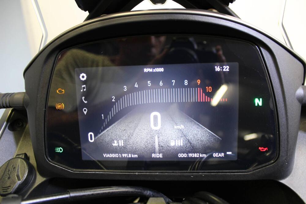 Moto Morini X-Cape 650 (2021 - 25) (3)