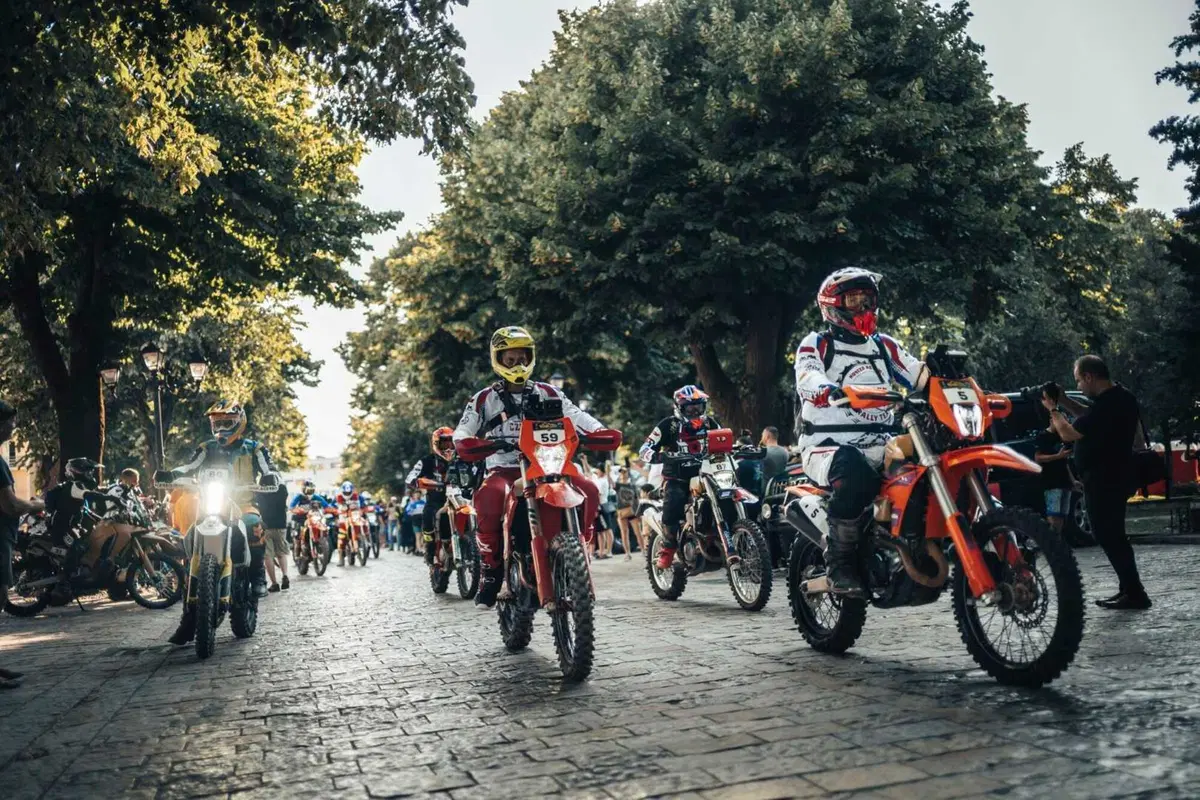 Rally-Raid. Alla conquista dell’Albania (Action)