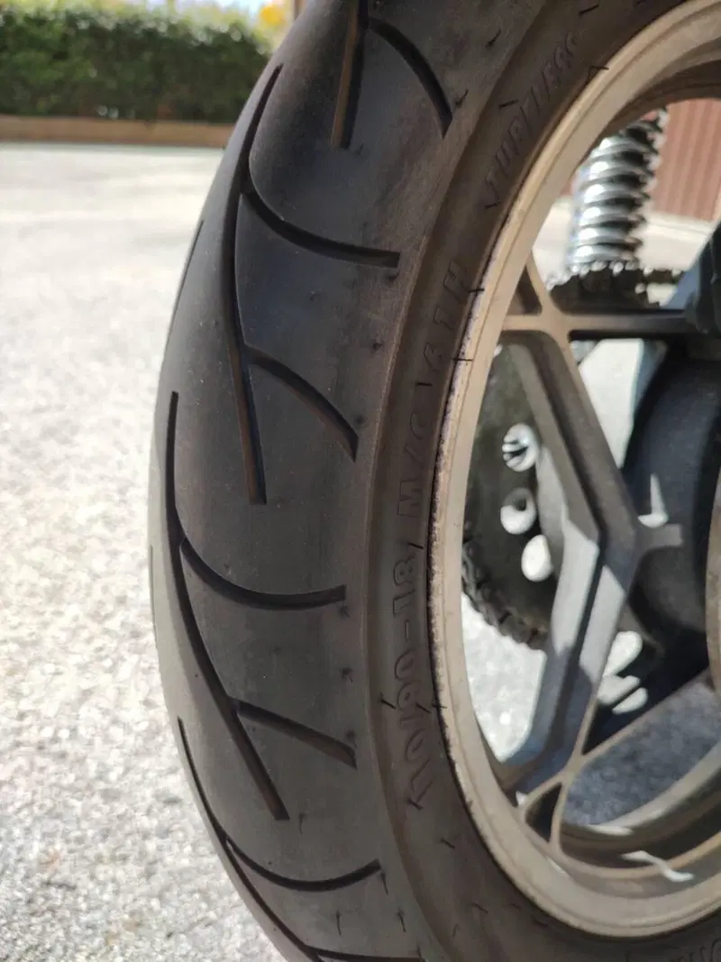 Suzuki GS 500E (10)