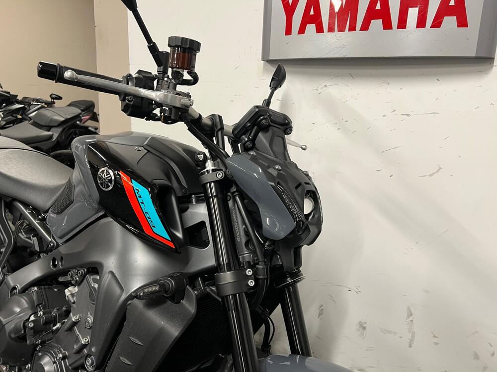 Yamaha MT-09 (2021 - 23) (2)