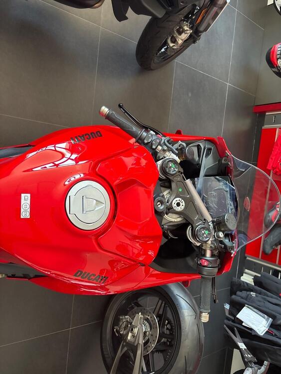 Ducati Panigale V4 (2025) (5)