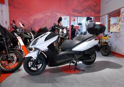 Kymco Downtown 300i (2009 - 17) usata