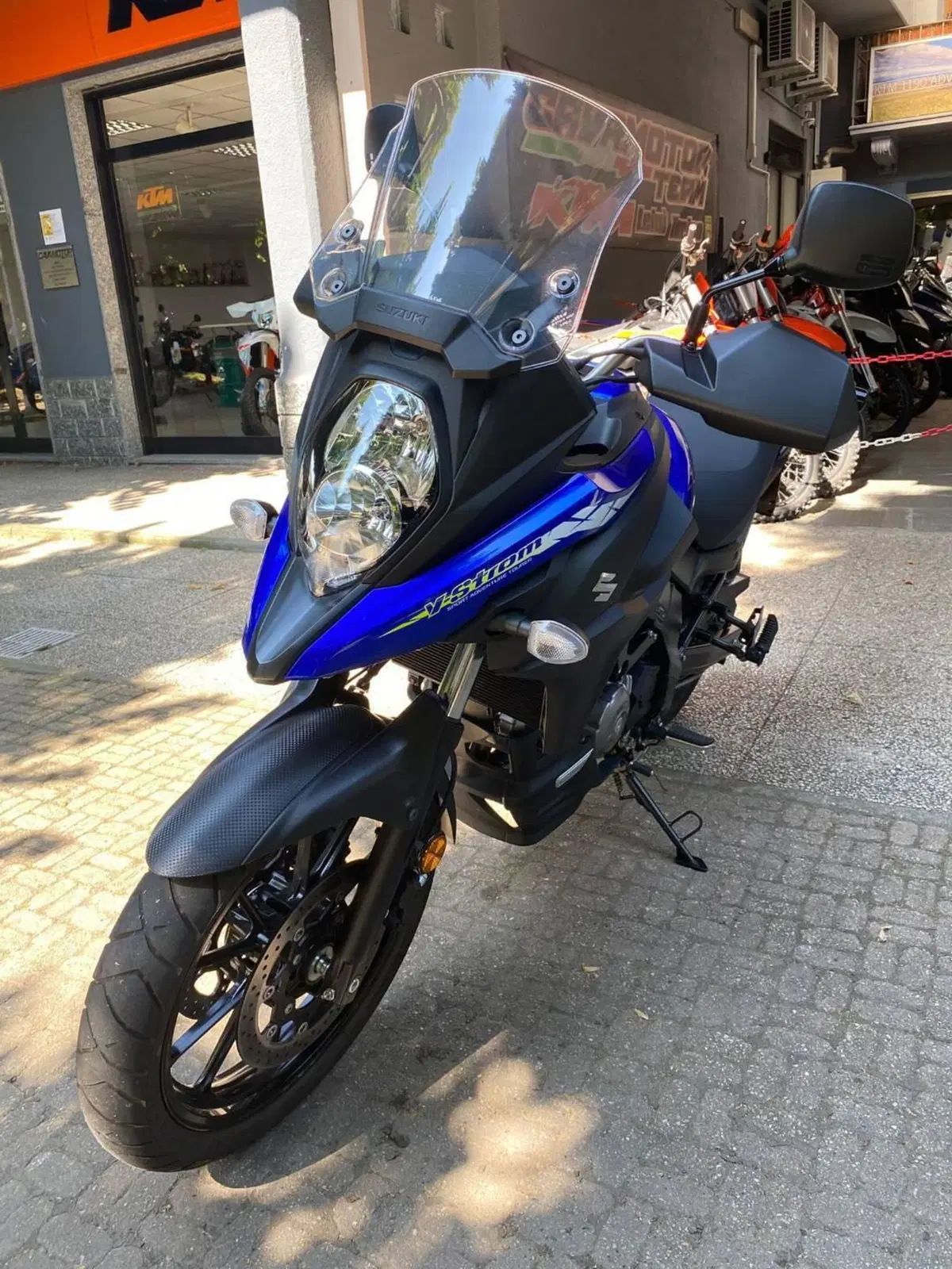 Suzuki V-Strom 650 (2021 - 25) (3)