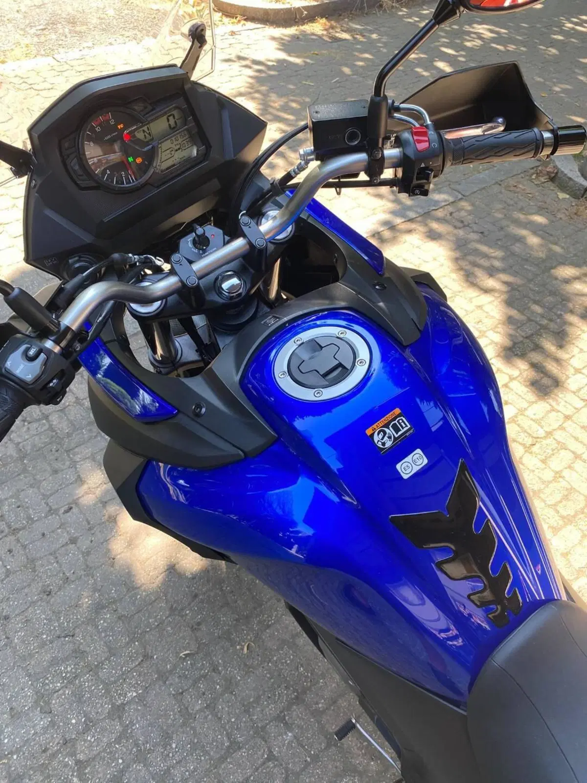 Suzuki V-Strom 650 (2021 - 25) (6)