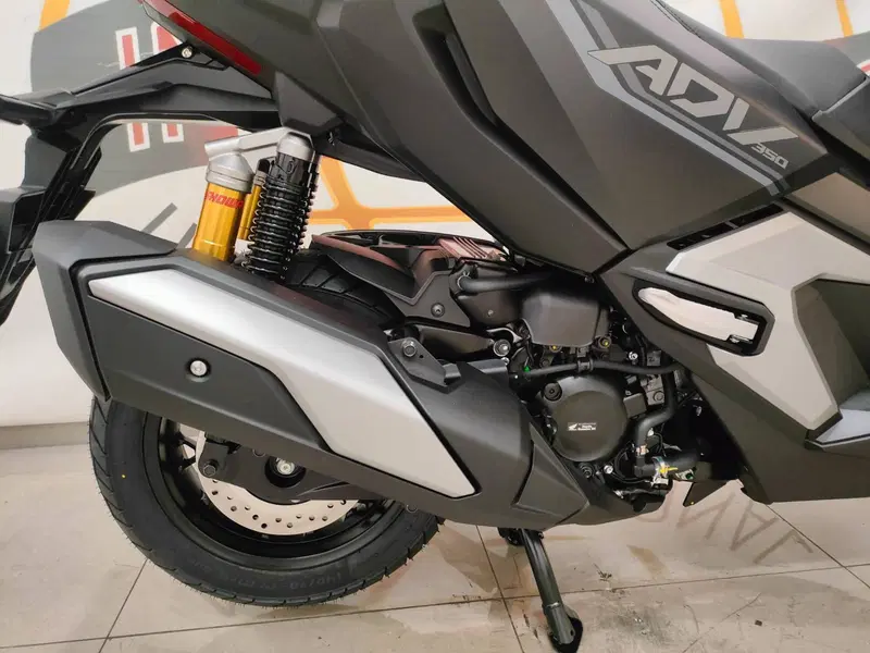 Honda ADV 350 Special Edition (2025 - 26) (7)