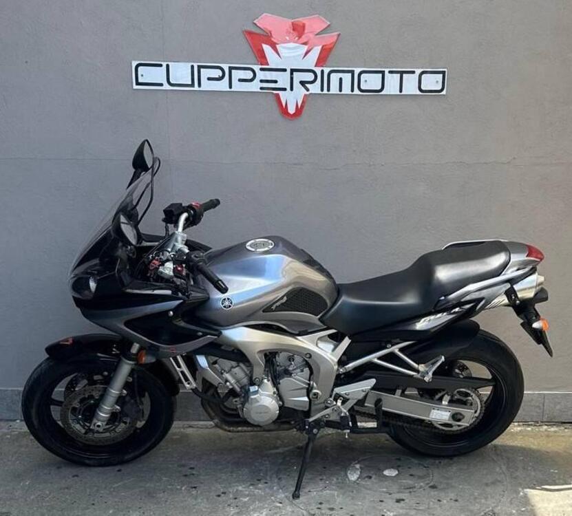 Yamaha FZ6 Fazer (2004 - 07) (4)