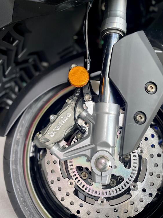 Kymco AK 575 Premium (2025) (5)