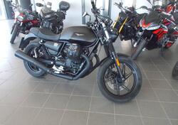 Moto Guzzi V7 Stone (2021 - 24) usata