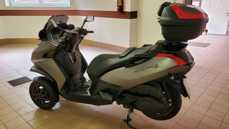 Peugeot Metropolis 400 RS (2014 - 17) (2)