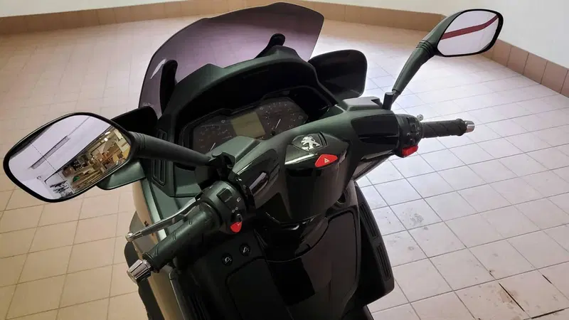Peugeot Metropolis 400 RS (2014 - 17) (4)