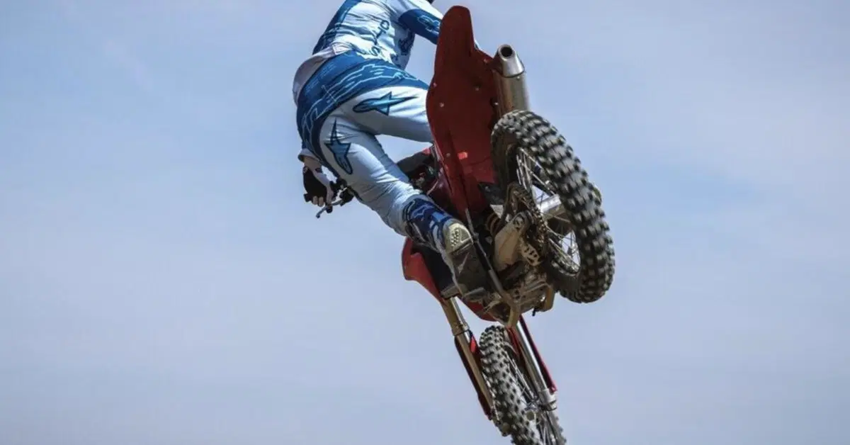 Scarica il Magazine n&deg;652 e leggi il meglio di Moto.it